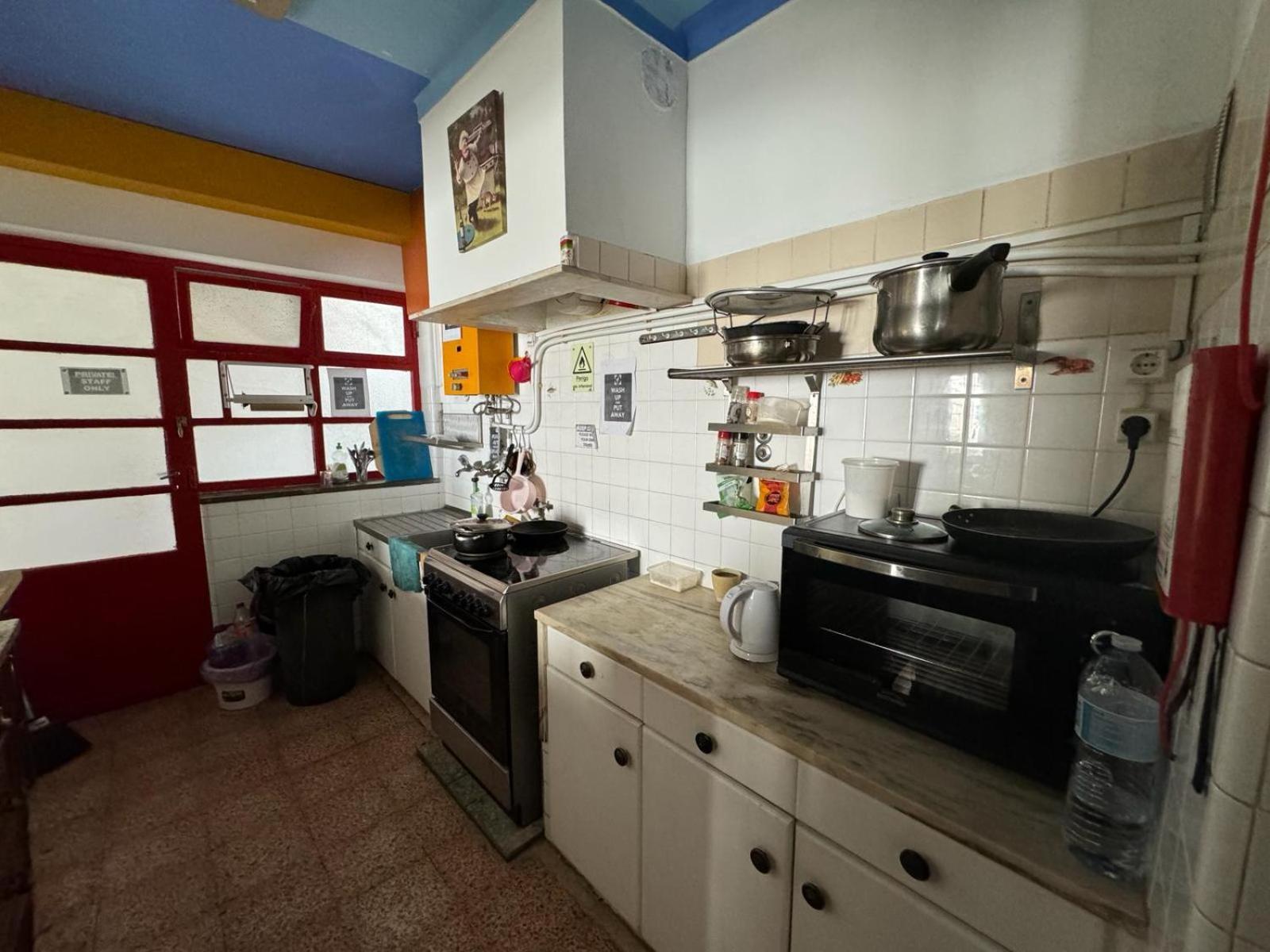 Lagos Central Hostel エクステリア 写真