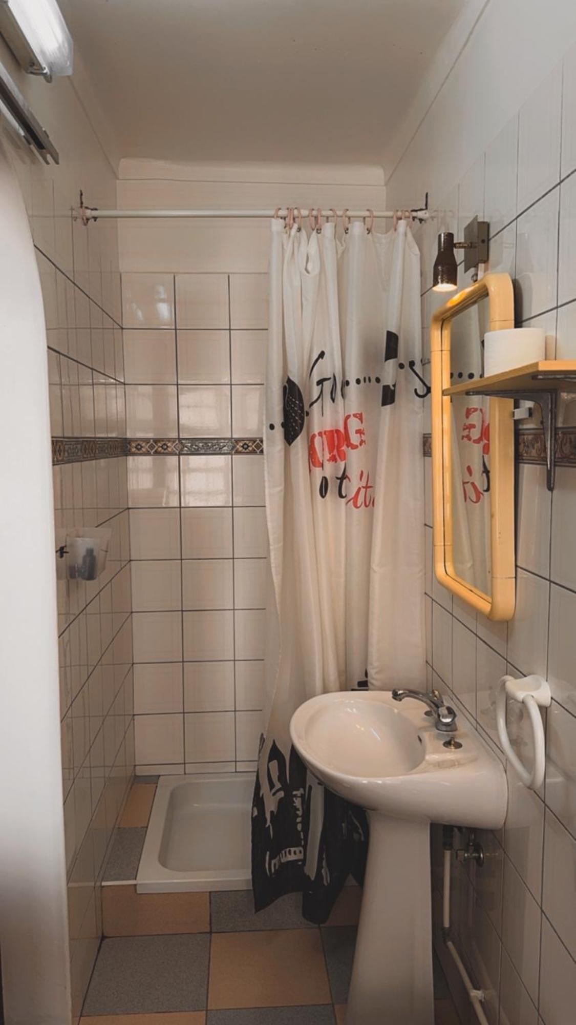 Lagos Central Hostel エクステリア 写真
