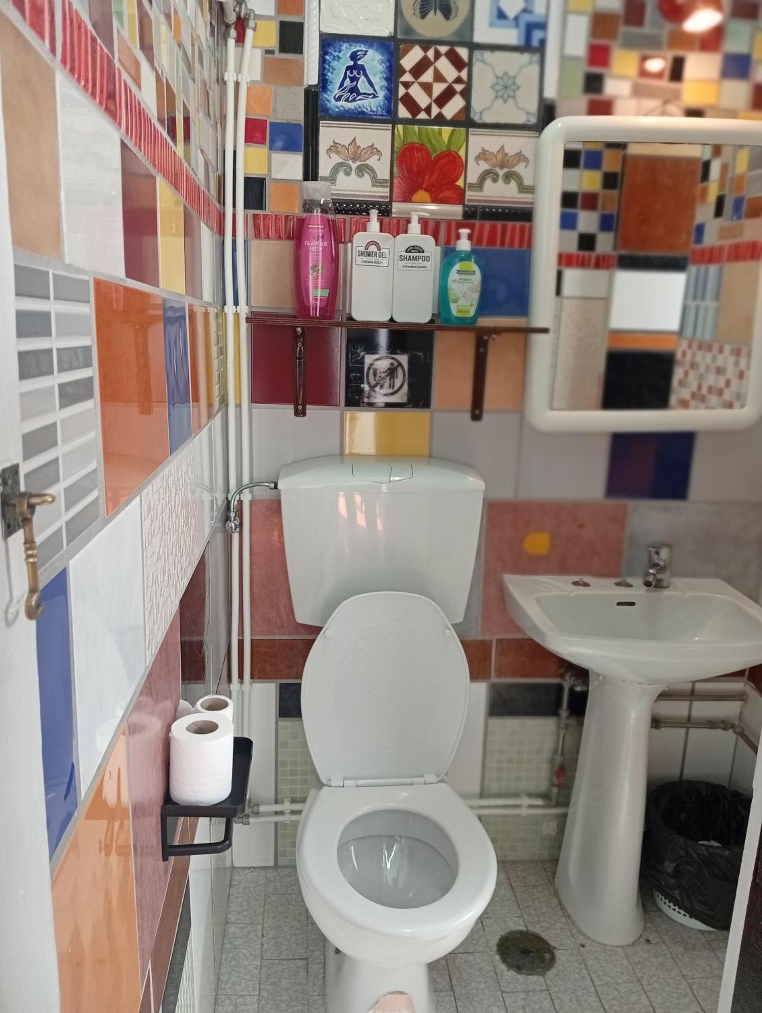 Lagos Central Hostel エクステリア 写真