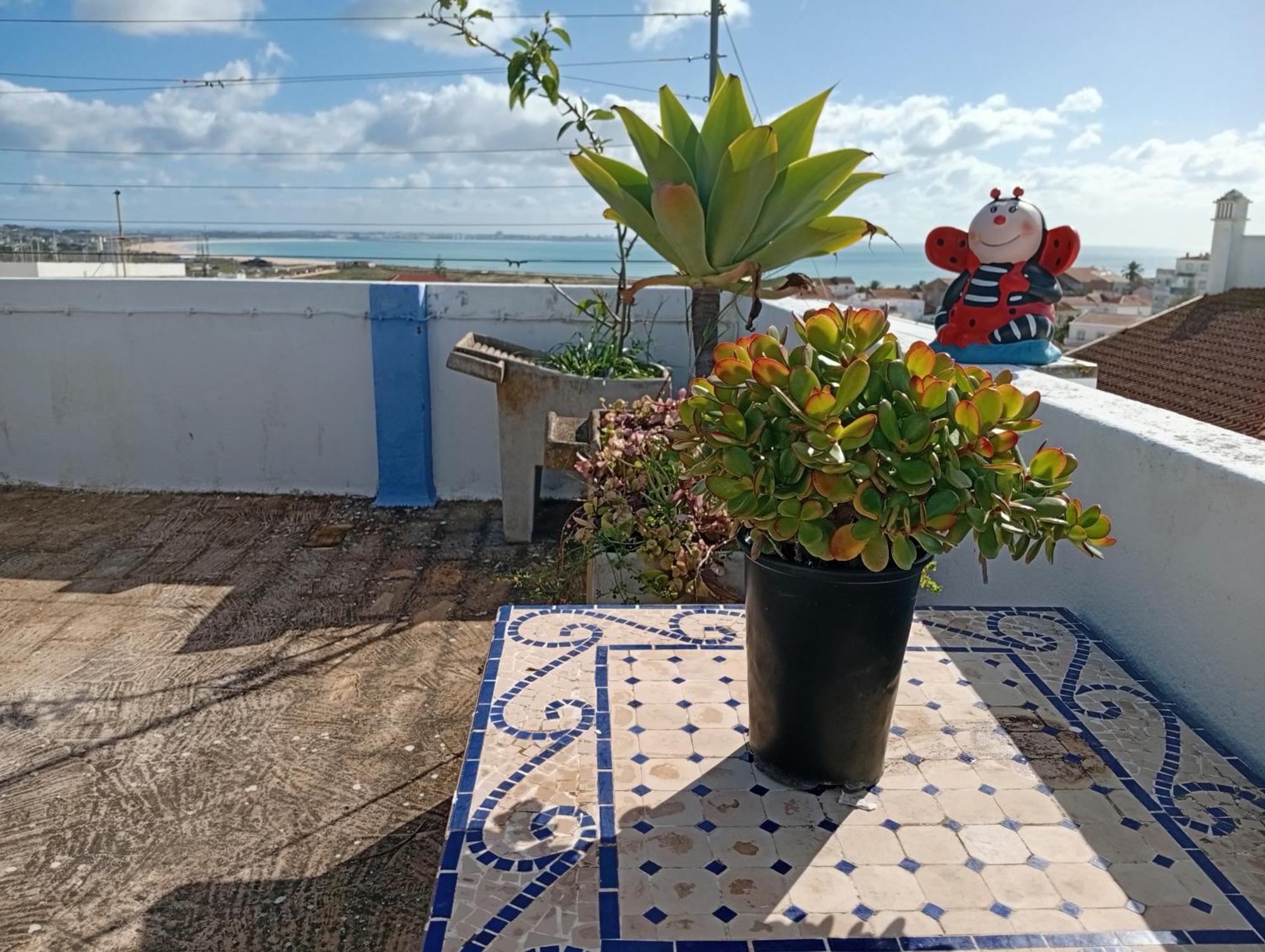 Lagos Central Hostel エクステリア 写真